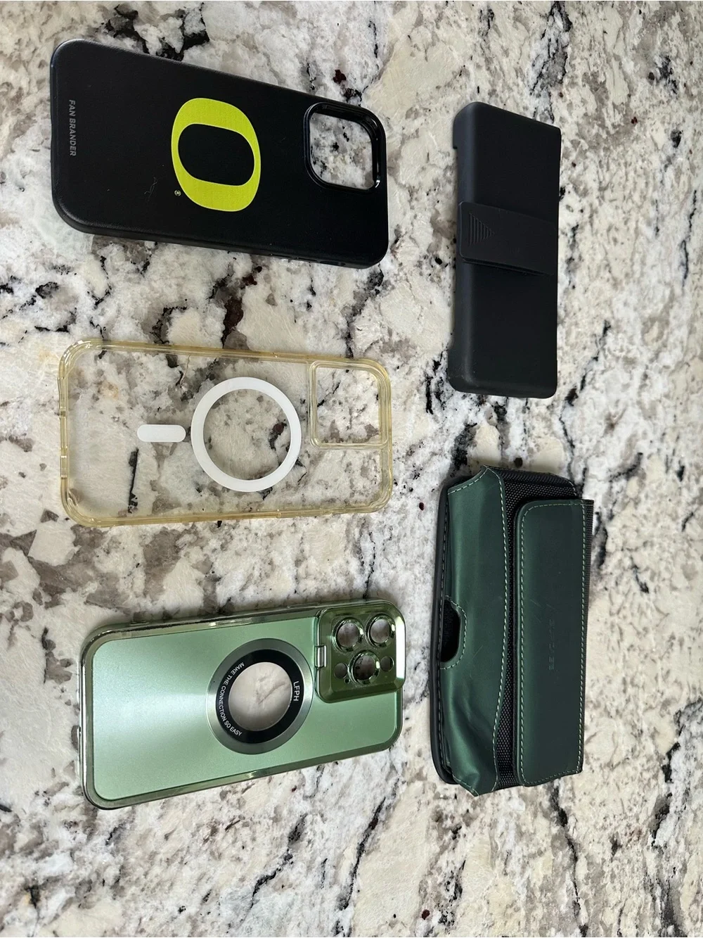 Lot of Apple cell phone accessories